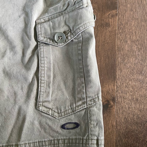 Men’s OAKLEY cargo shorts - Picture 2 of 4